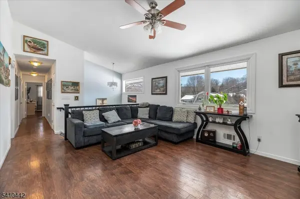 68 Marcia Rd, Ringwood Boro, NJ 07456