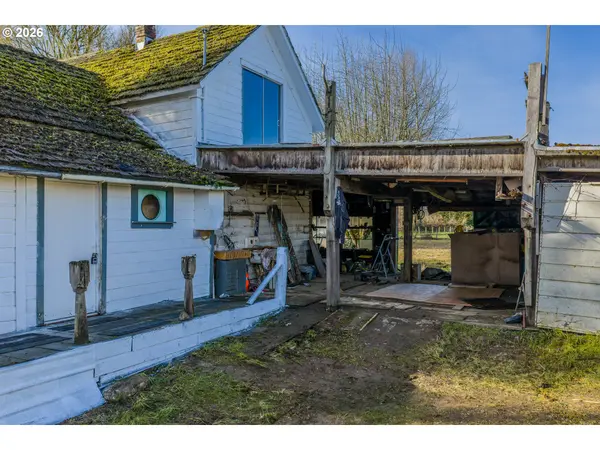 93703 LOWER NORWAY LN, Myrtle Point, OR 97458