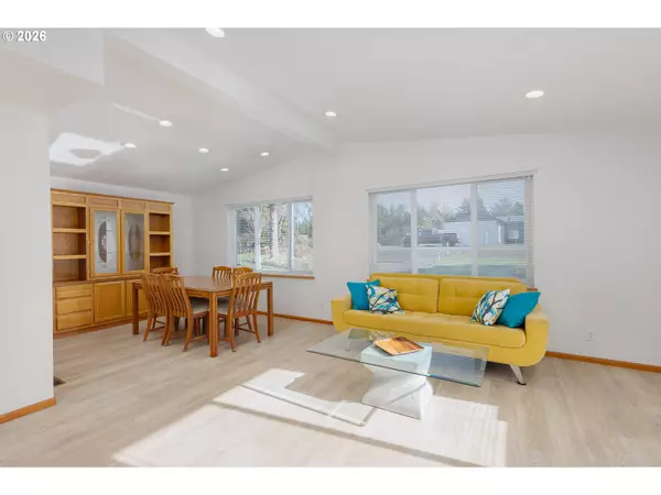 Gleneden Beach, OR 97388,6845 GLENEDEN BEACH LOOP