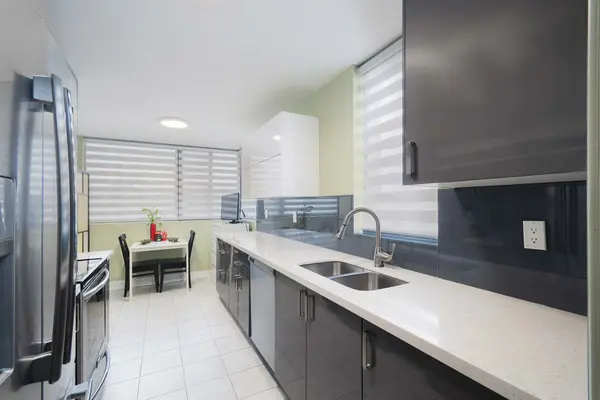 133 Torresdale AVE #402, Toronto C07, ON M2R 3T2