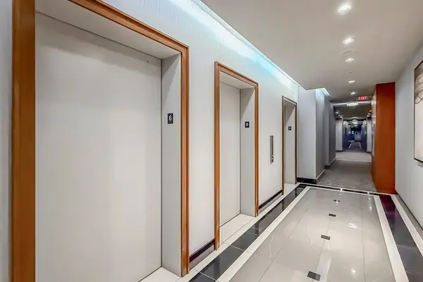 18 Kenaston GDNS #611, Toronto C15, ON M2K 3C7