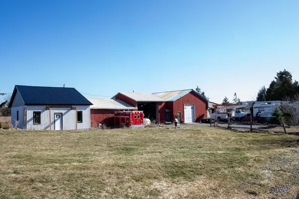 1113 Ridge RD, Hamilton, ON L8J 2X5