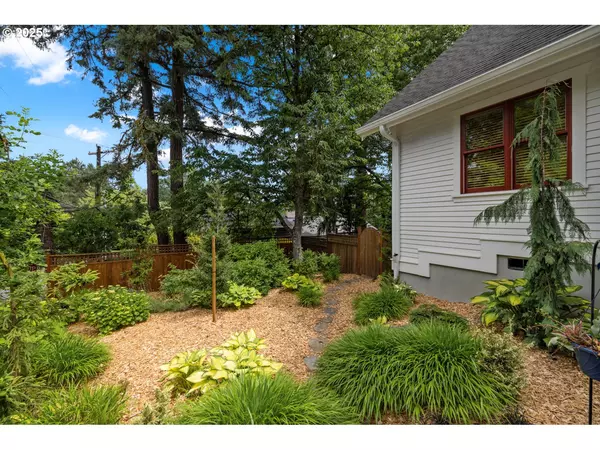 Lake Oswego, OR 97034,12624 SW 22ND AVE