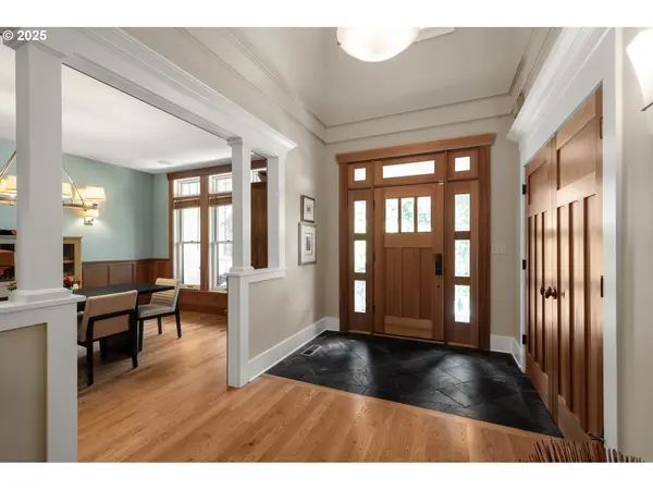 12624 SW 22ND AVE, Lake Oswego, OR 97034