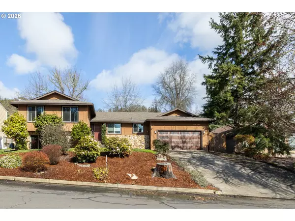 Roseburg, OR 97471,2382 NW ESQUIRE DR