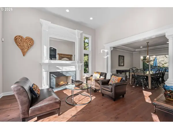 7717 NW BLUE POINTE LN, Portland, OR 97229