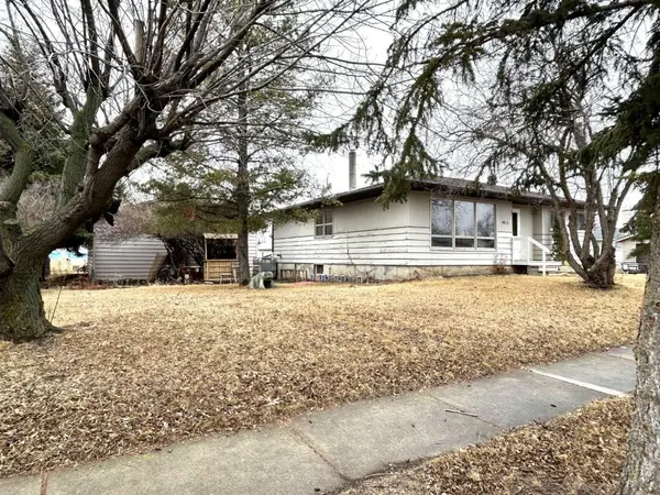 4812 47 AVE, Forestburg, AB T0B 1N0