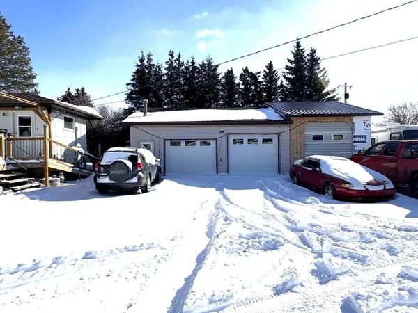 4812 47 AVE, Forestburg, AB T0B 1N0