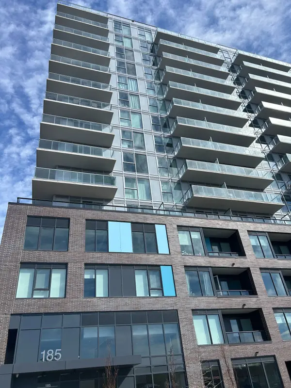 185 Deerfield DR #612, Newmarket, ON L3Y 0G7