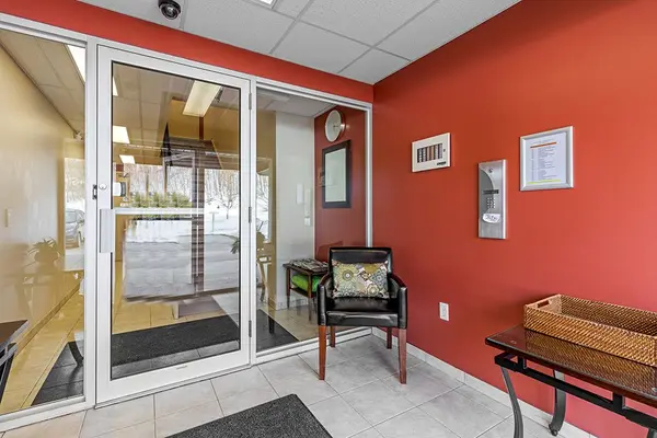 125 William ST N #406, Brockton, ON N0G 2V0