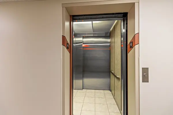 125 William ST N #406, Brockton, ON N0G 2V0