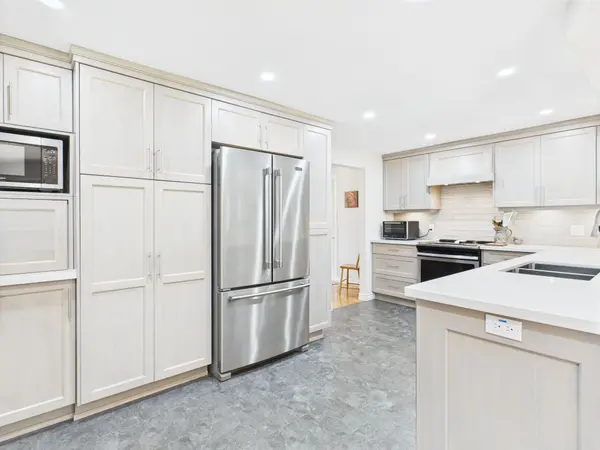 40 Eastwood CRES, Kincardine, ON N2Z 2X6