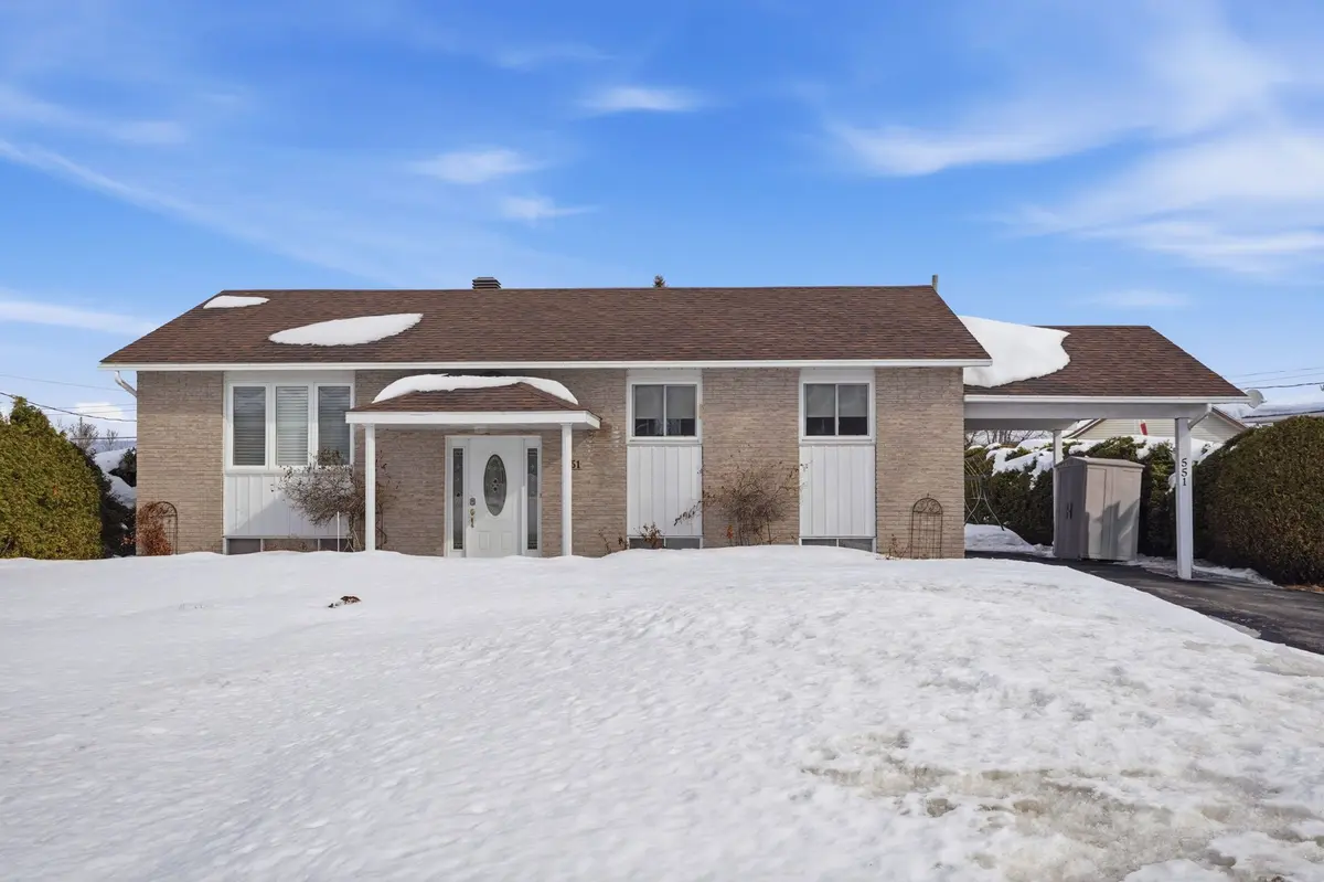 551 Stevens ST, Hawkesbury, ON K6A 3E5