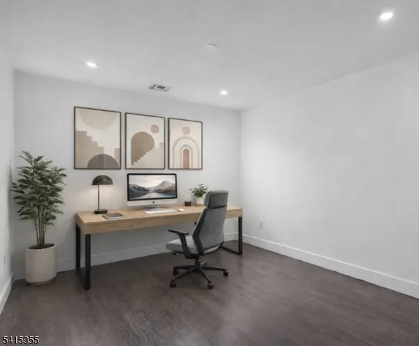 167 Kipp Ave, Hasbrouck Heights Boro, NJ 07604