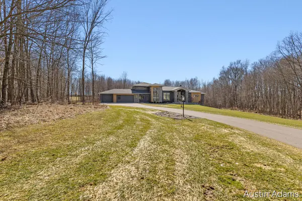 6880 Kilmer DR SE, Cascade Twp, MI 49512