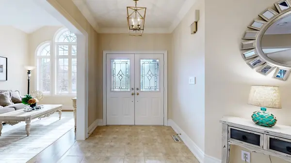 1197 Lindenrock DR, Oakville, ON L6H 6T5