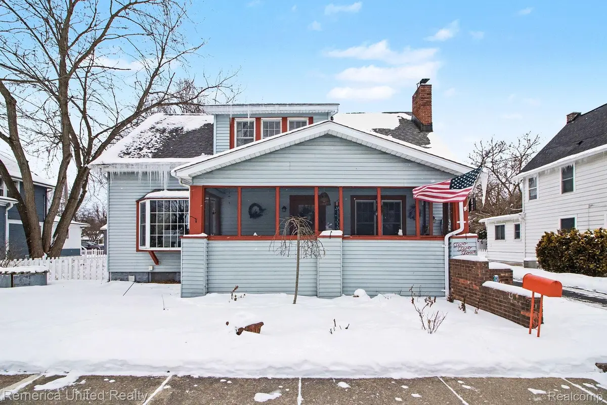 224 S 2nd ST, Brighton, MI 48116