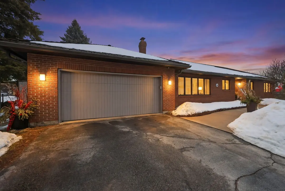 103 Curtis CRES, King, ON L7B 1C2