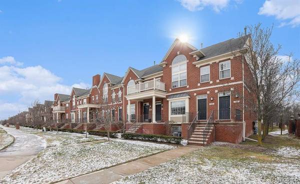 3286 CAMDEN DR, Troy, MI 48084