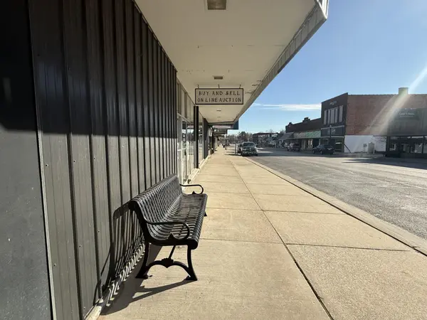 107 S Main ST, Scottville, MI 49454