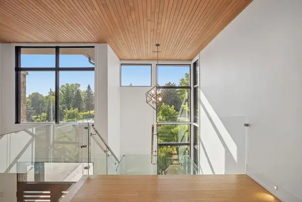 8 Cachet Pkwy, Markham, ON L6C 1G8