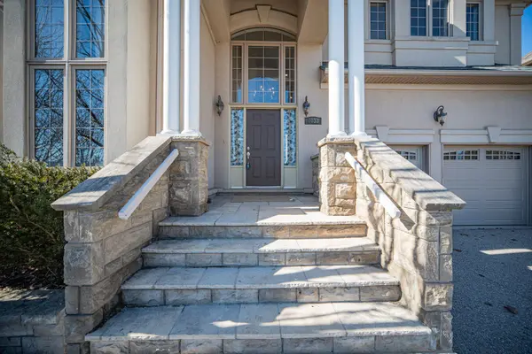 1033 Kestell BLVD, Oakville, ON L6H 7L7