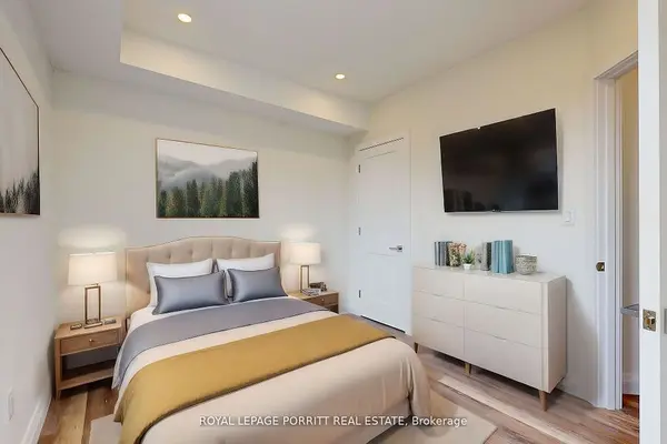 254 Armadale AVE ##1, Toronto W02, ON M6S 3X4