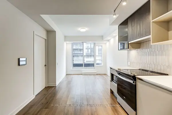 395 Dundas ST W #324, Oakville, ON L8M 4M2