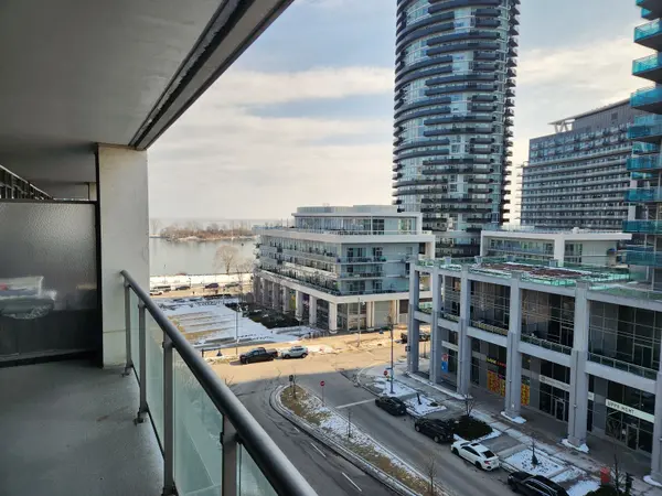 2121 Lakeshore BLVD W #816, Toronto W06, ON M8V 4E9