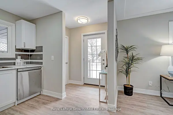 183 Sekura ST, Cambridge, ON N1R 3R2