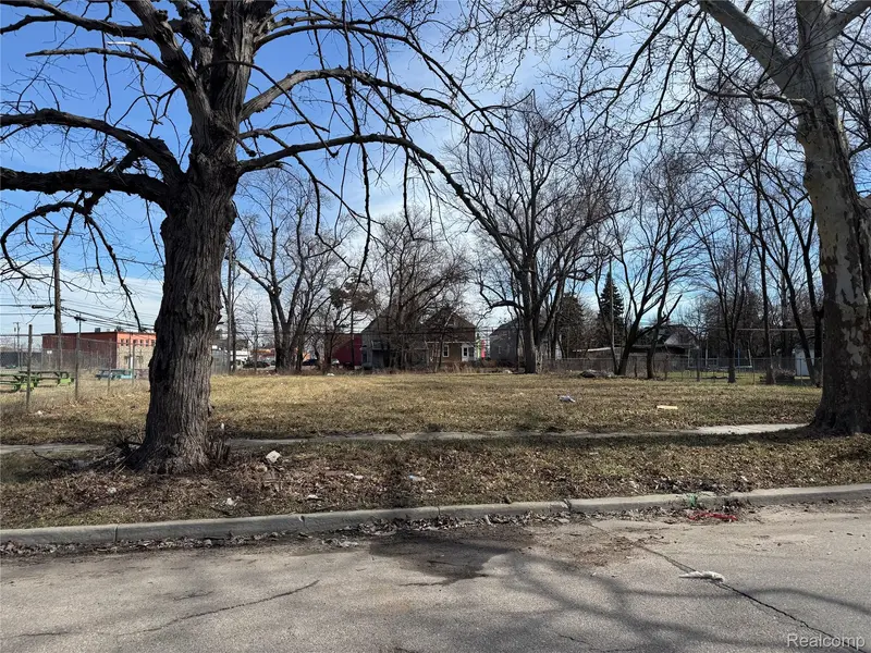 4064 Cicotte ST, Detroit, MI 48210