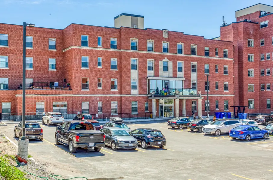 175 Hunter ST E #B01, Peterborough, ON K9H 1G9