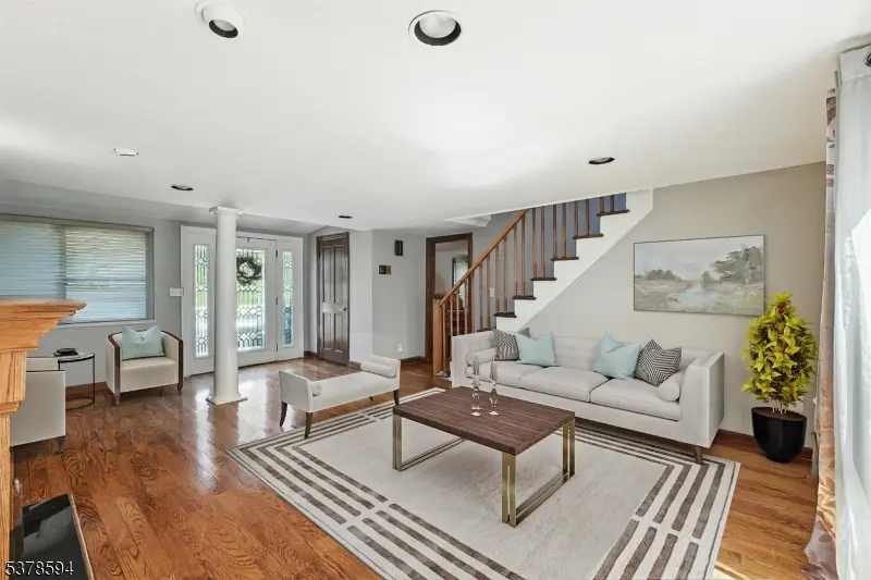 140 W Greenbrook Rd, North Caldwell Boro, NJ 07006