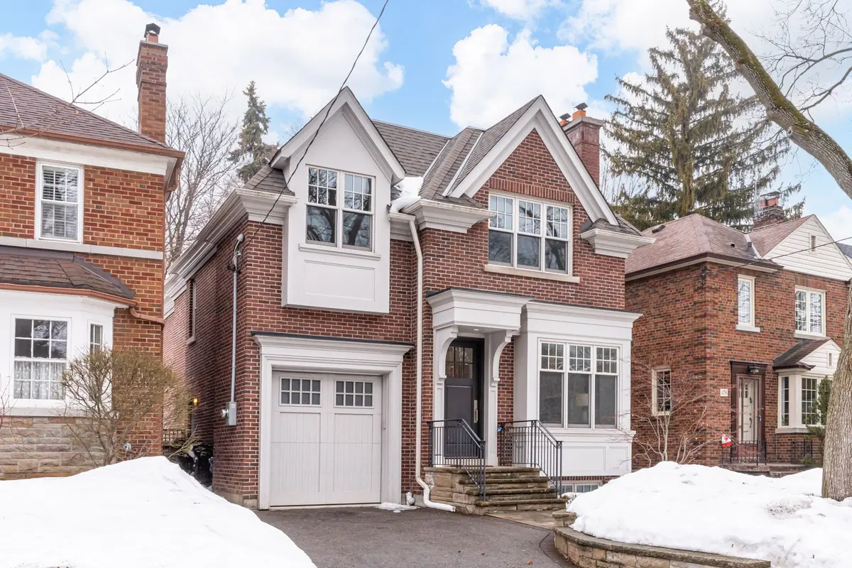 172 Hanna RD, Toronto C11, ON M4G 3N8