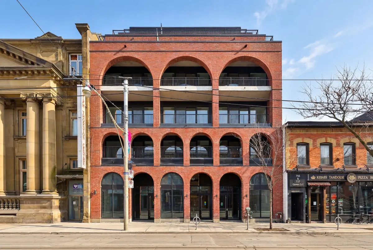 761 Queen ST E #405, Toronto E01, ON M4M 1H3