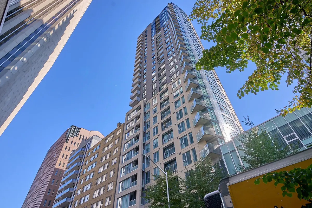 40 Nepean ST #1306, Ottawa Centre, ON K2P 0X5