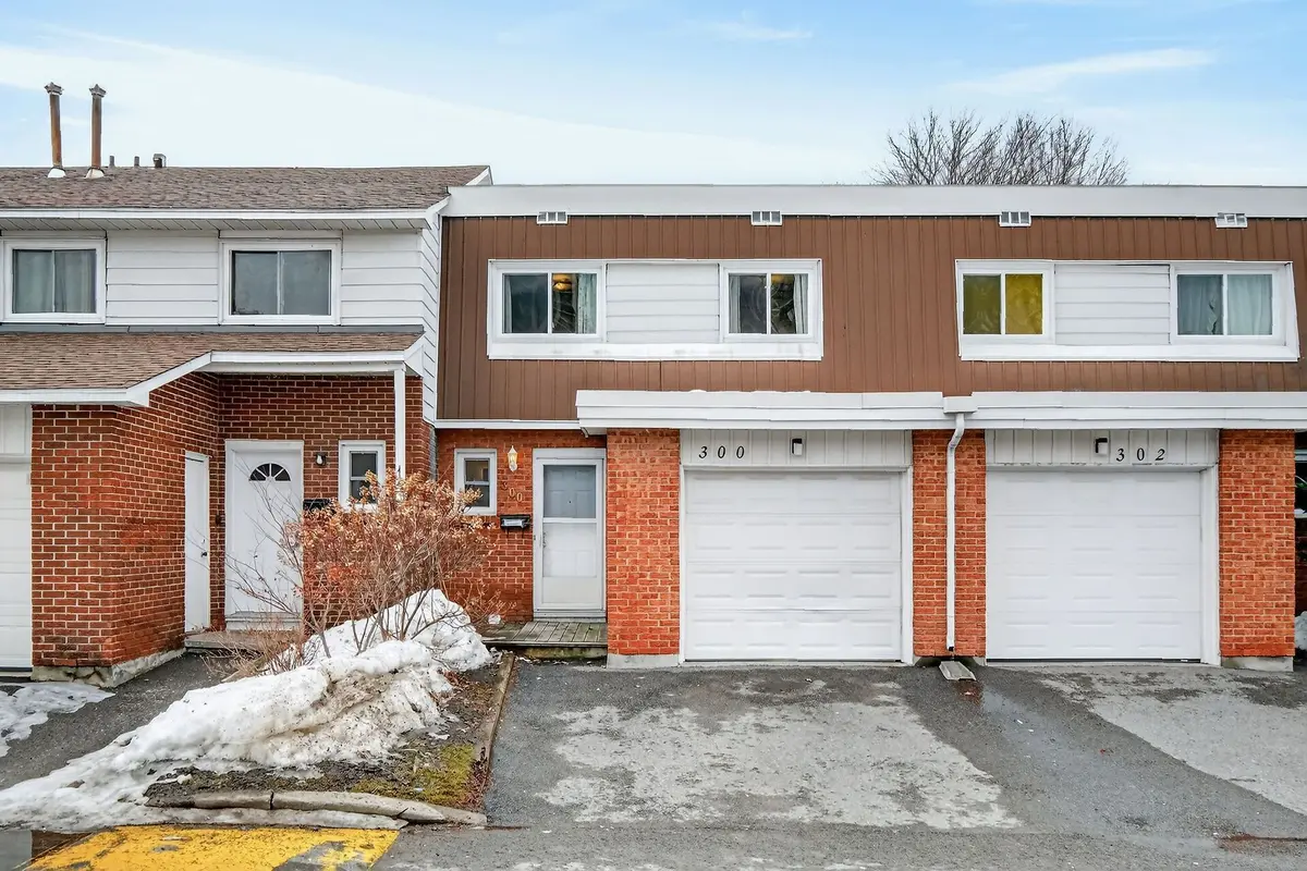 300 Stone Quarry Private S, Overbrook - Castleheights And Area, ON K1K 3Y2