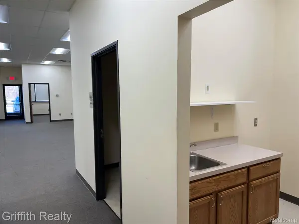 5864 Sterling DR #5880, Genoa Township, MI 48843