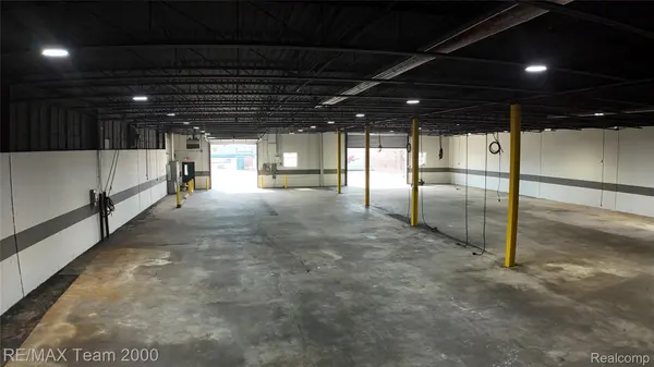 32537 Parklane ST, Garden City, MI 48135