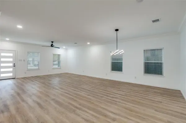 1727 Pear, Dallas, TX 75215