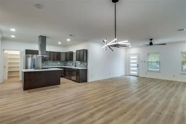 1727 Pear, Dallas, TX 75215