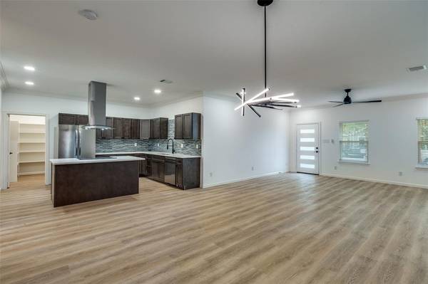 1727 Pear, Dallas, TX 75215
