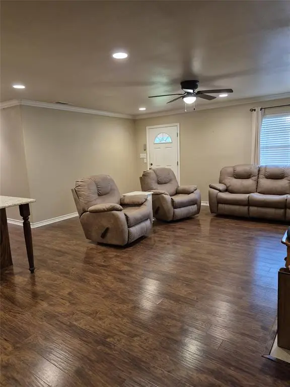 117 Maverick Trail, Oak Point, TX 75068