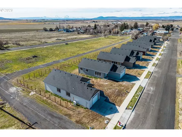 Metolius, OR 97741,516 SW 6th ST