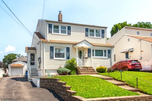 88 Ozone Ave, Cedar Grove Twp., NJ 07009