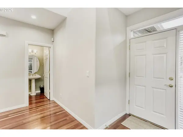 3696 CARMAN DR, Lake Oswego, OR 97035