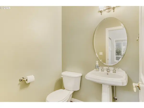 3696 CARMAN DR, Lake Oswego, OR 97035