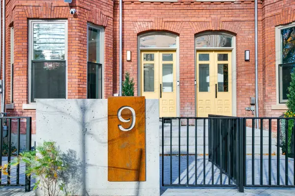 9 Gloucester ST, Toronto C08, ON M4Y 1L8