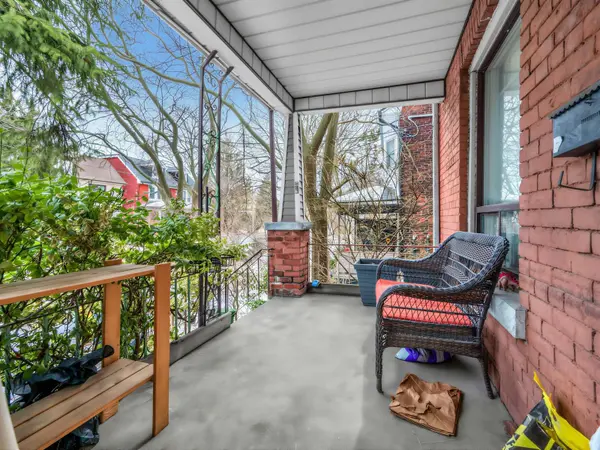 542 Crawford ST, Toronto C01, ON M6G 3J8