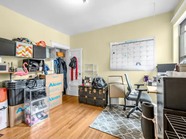 542 Crawford ST, Toronto C01, ON M6G 3J8